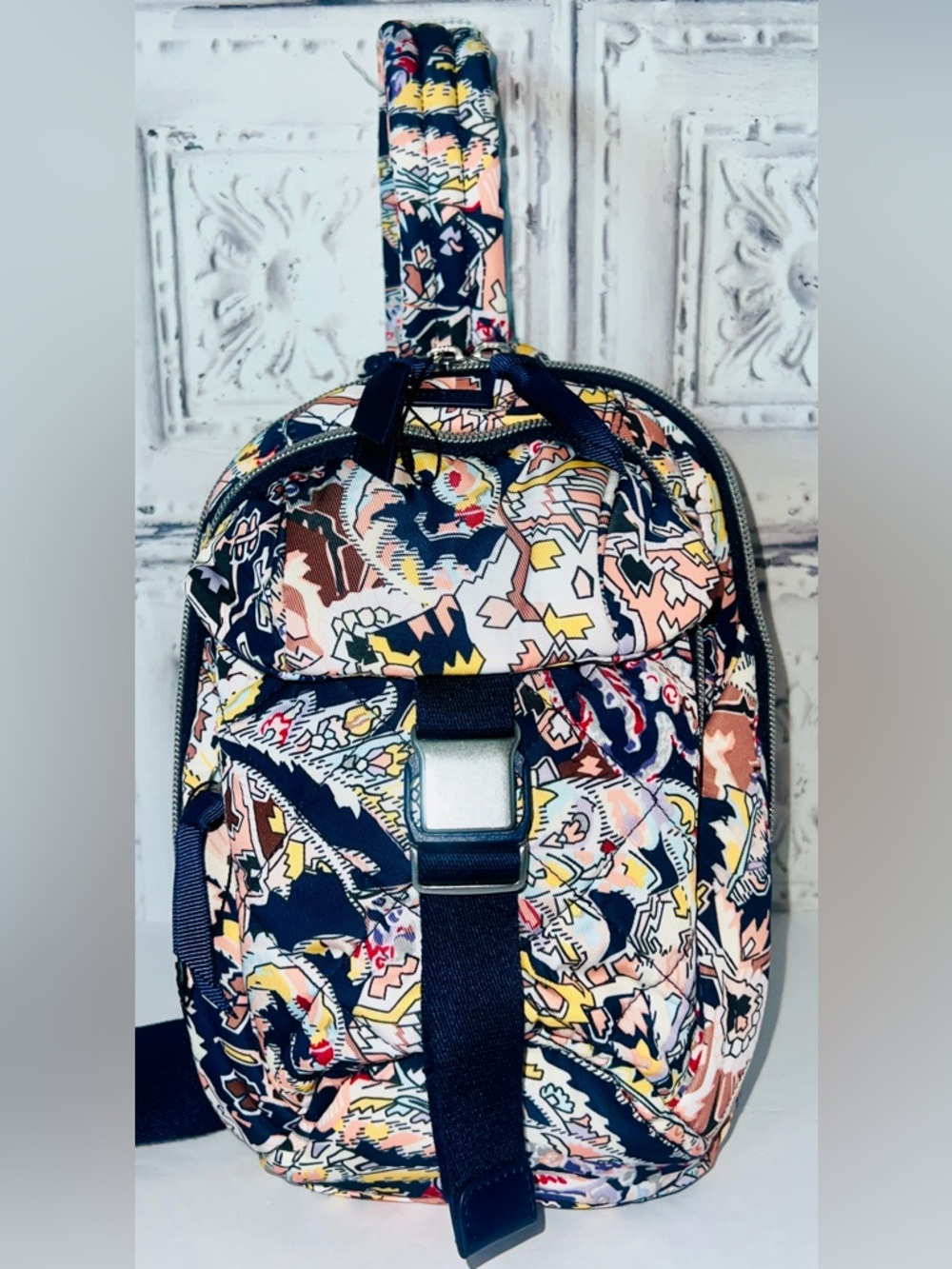 🆕 Vera Bradley Twill Utility Sling Crossbody Backpack Bag Tangier Paisley Travel - Picture 4 of 14